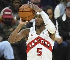 这也能领先？半场奎克利11中2&amp;巴恩斯10中3 猛龙领先奇才2分